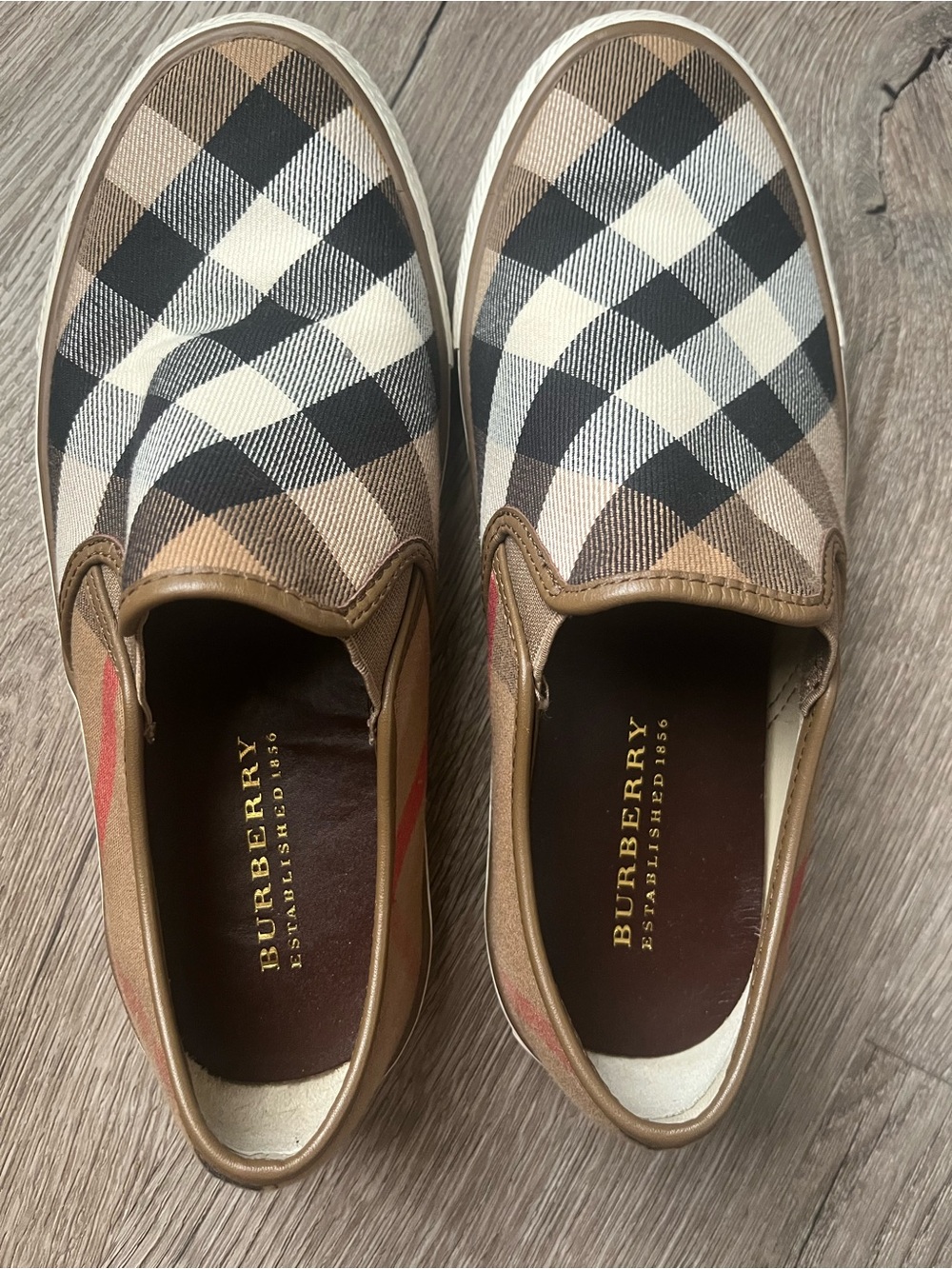 Burberry Womens Tan, Black & Cream Check Slip-On Loafers size 38 EU